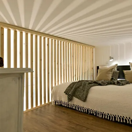 Apartment City Center Designer In Eclectic Building Budapest