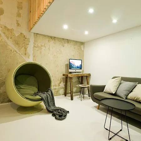 City Center Designer In Eclectic Building Budapest
